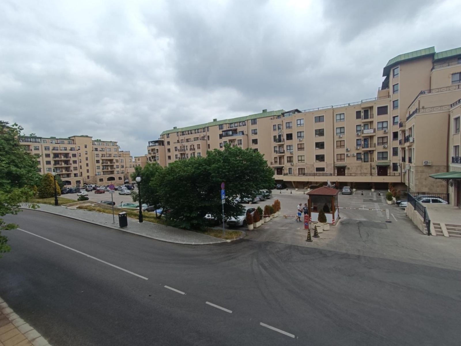 Golden Sands Rentals Apartments Exteriör bild