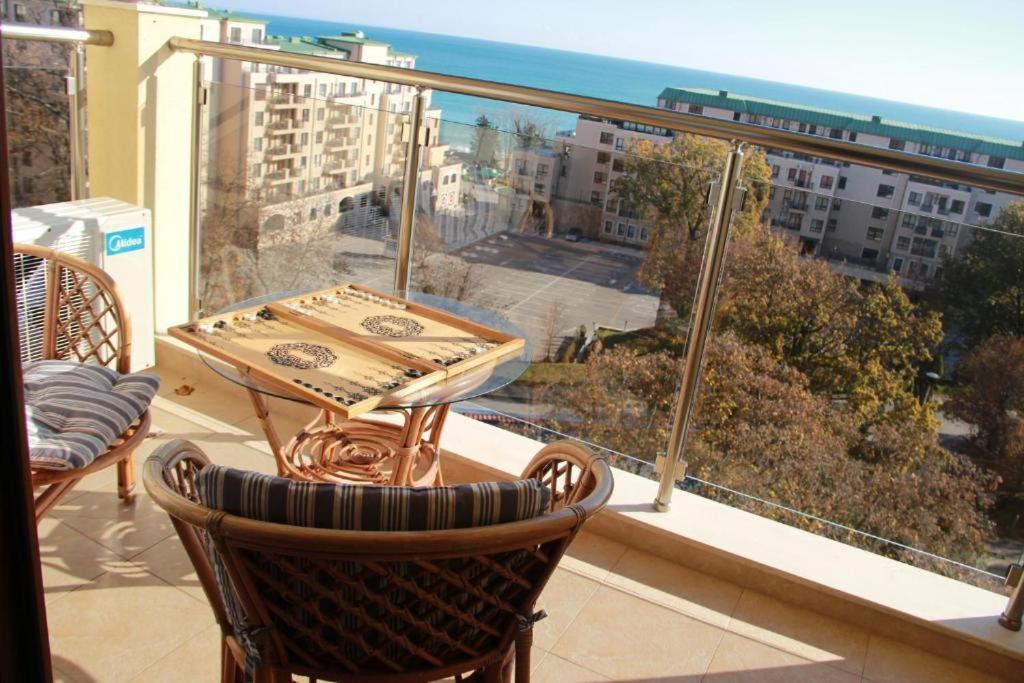 Golden Sands Rentals Apartments Exteriör bild